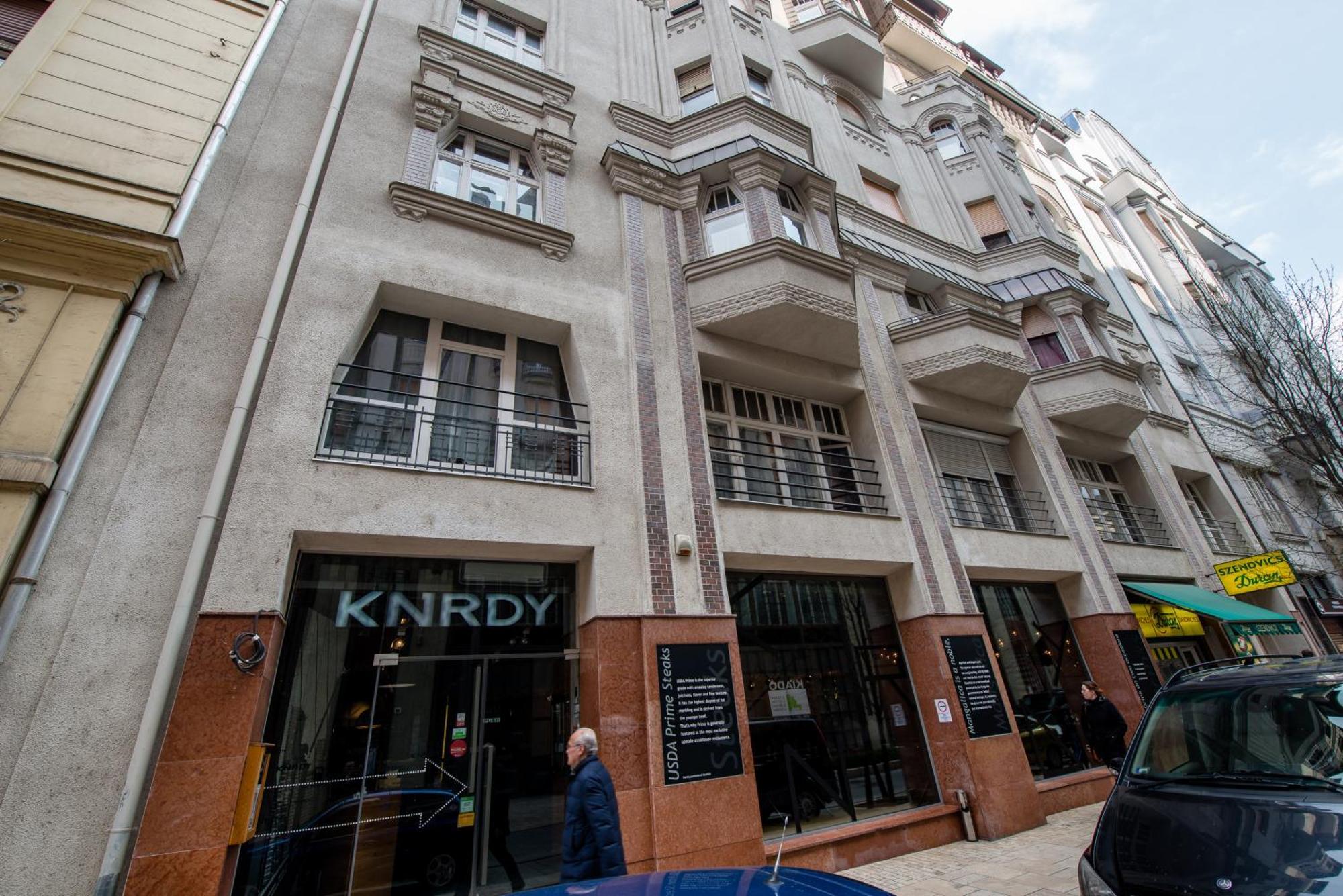 Gold Pearl Apartment 2 Rooms At St Stephen' S Basilica Budapest Exterior photo